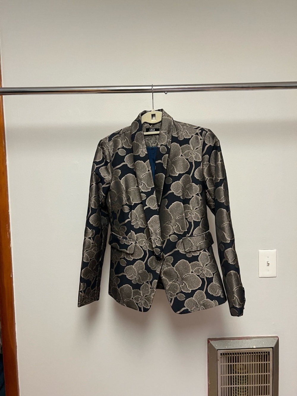 luca x wildfang floral blazer